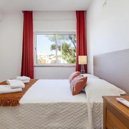 B82 - Albinos Flat In 公寓