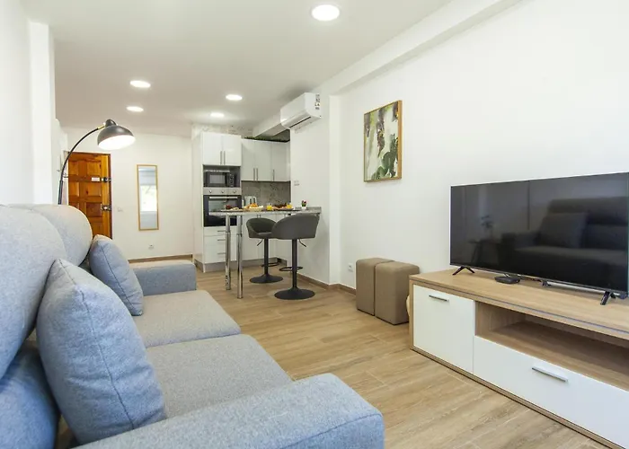 B82 - Albinos Flat In